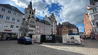 Ab dem 07.10.2024 wird der Trierer Hauptmarkt zur Baustelle. Bis Ende November werden hier neue Polleranlagen installiert, die für mehr Sicherheit in der Innenstadt sorgen sollen.