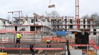 Eine Baustelle in Trier. In dem Wohnkomplex soll es auch Soazialwohnungen geben. 