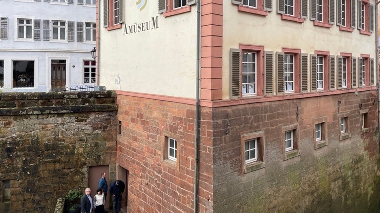 Das Wasserkraftwerk in Saarburg befindet sich im Keller des Amüseums, einem städtischen Museum.