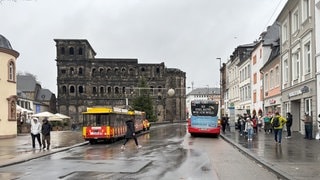 In der Simeonstraße in der Trierer Innenstadt sollen in Zukunft keine Busse, Autos oder touristische Bimmelbahnen mehr fahren.