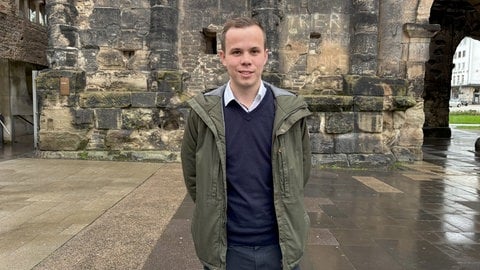 Julian Lehnart von der Stadtverwaltung Trier plant den künftigen Verkehrsfluss an der Porta Nigra. 