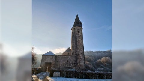 Die Burg Bruch veranstaltet zum ersten Mal einen Weihnachtsmarkt im Außenbereich und in einem Weihnachtszelt.