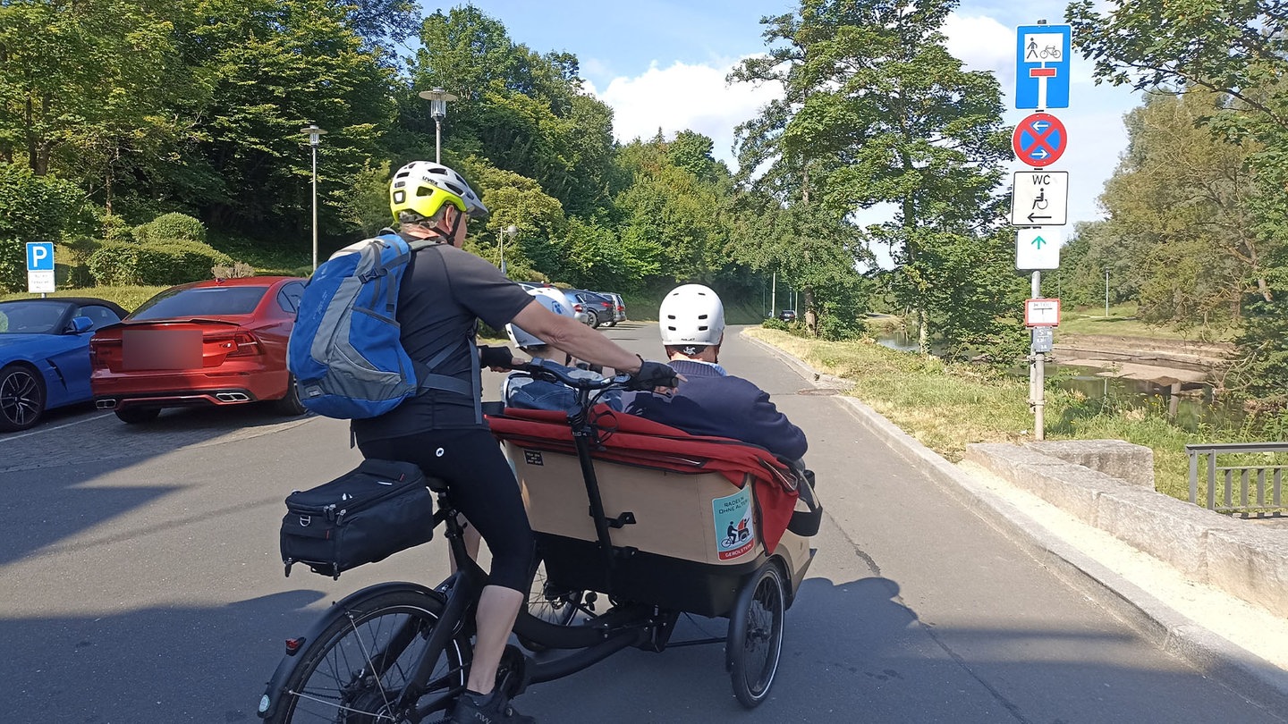 Los geht es heute mit der Cari Rikscha am Kyllpark in Gerolstein.