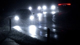 Schnee in der Region Trier hat zu einigen Unfällen auf den Straßen geführt.