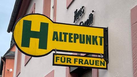 Das Café Haltepunkt in Trier bietet wohnungslosen Frauen Hilfe