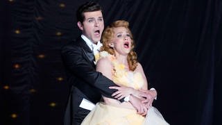 Dominik Köninger und Alma Sade bei der Fotoprobe von Barrie Kosky s All-Singing, All-Dancing Yiddish Revue in der Komischen Oper Berlin