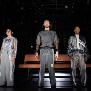 v.li.: David Smith (Freddie), Shirin Ali (Shirin), Bariş Özbük (Hassan), Caleb Felder (Omar), Tamer Tahan (Murat)