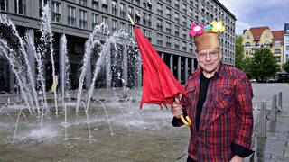 Rosa von Praunheim bei einem Stadtspaziergang durch seinen Kiez Berlin Charlottenburg.