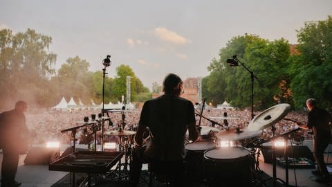 Musikdoku von Charly Hübner: Element of Crime. Wenn es dunkel und kalt wird in Berlin