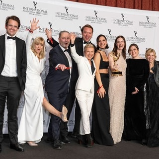 Die deutsche Netflix-Serie „Liebes Kind“ gewinnt in New York den International Emmy in der Kategorie "FernsehfilmMiniserie".