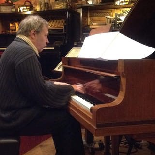 Hermann Kretzschmar am Klavier im Pianola Museum Amsterdam