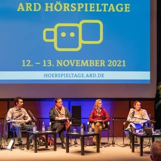 Die Jury der ARD Hörspieltage 2021 bei der Diskussion
