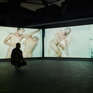 Adina Pintilie, You Are Another Me. A Cathedral of the Body, 2022, mehrkanalige Videoinstallation, Ausstellungsansicht Kunsthalle Bega 2023