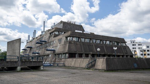 Blick auf das ehemalige Institut für Hygiene und Mikrobiologie