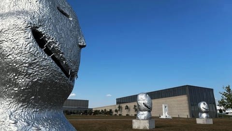 Skulpturen von Ugo Rondinone im Skulpturengarten