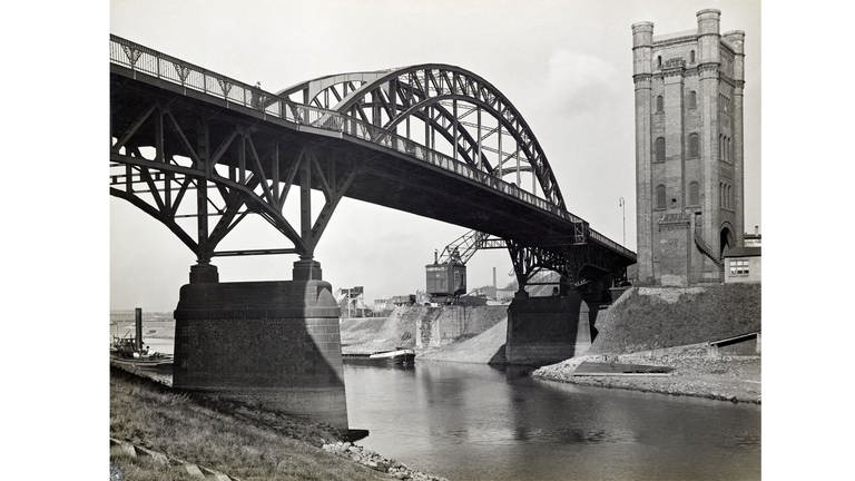 Eisenbahnhafen mit Hebeturm, Duisburg-Ruhrort, 193233