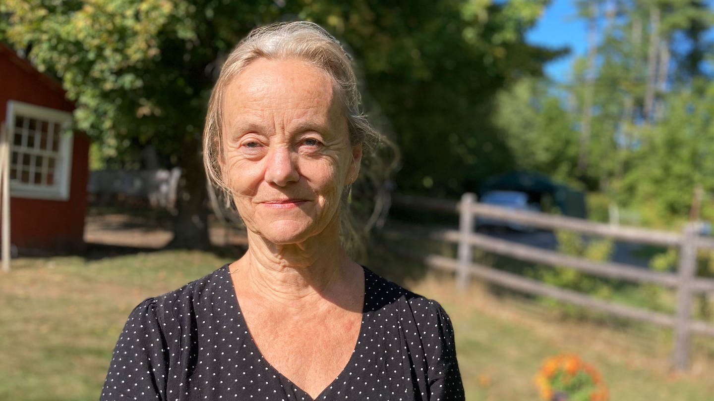 Autorin Lotta Suter auf ihrer kleinen Farm in Vermont