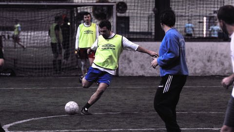 Salvatore Ruggiero beim Fußballspielen