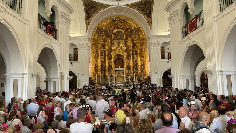 El Rocio Wallfahrt - die Marienfigur der 'Blanca Paloma'