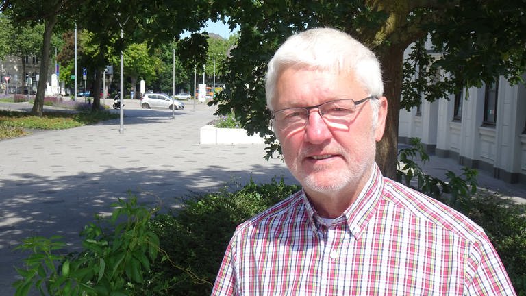 Der pensionierte Polizist Johannes Meurs hat im Laufe seiner Berufsjahre Hunderte Todesnachrichten überbracht.