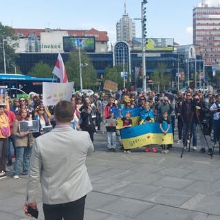 Pro-Ukraine-Kundgebungen in Belgrad werden vor allem von regimekritischen Russen und Ukrainern organisiert. 