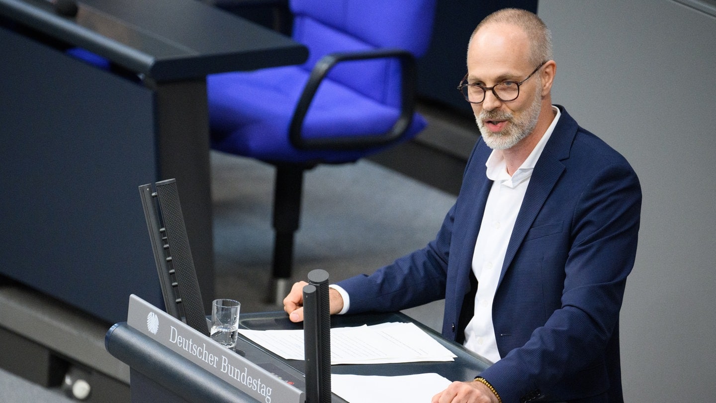 Sebastian Fiedler (SPD) spricht in der Plenarsitzung im Deutschen Bundestag