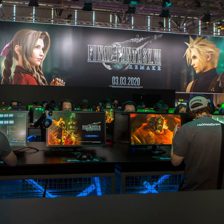 Gamescom 2019: Spieler*innen testen das Remake von "Final Fantasy VII"