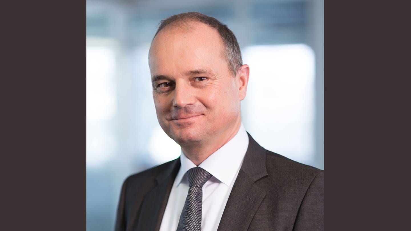 Dipl.-Kfm. Stefan Bäuerle, Geschäftsführer von SCALA MOTION GmbH und Taxifahrer.