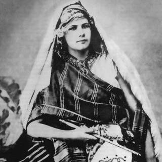 Archivfoto: Isabelle Eberhardt (1877-1904) swiss explorer who lived in Algeria in 1897-1904 here wearing arabian costume c. 1900)