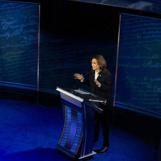 Kamala Harris und Donald Trump während des TV-Duells