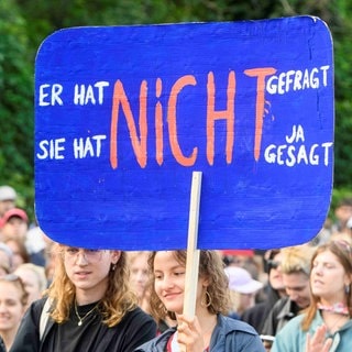 Demonstration gegen sexuelle Belästigung von Frauen