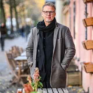 Regisseur Falk Richter zu seiner Produktion The Silende in der Schaubühne