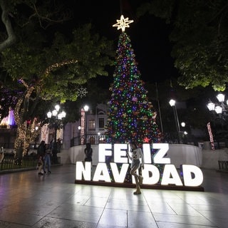 Weihnachtsdekoration auf dem Militärgelände Fuerte Tiuna in Caracas am 2. Oktober 2024. 