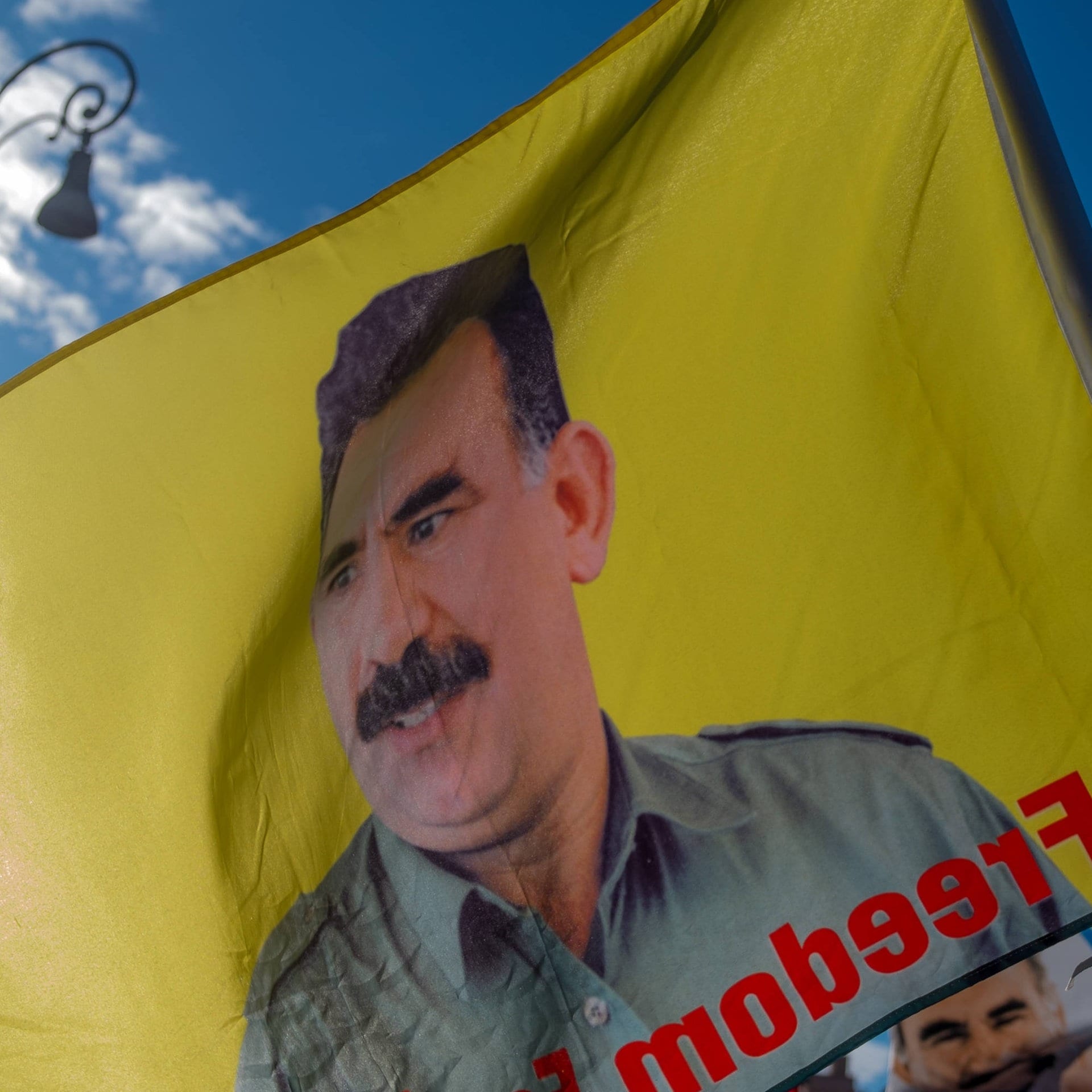 Auflösung der PKK – Bringt Öcalan den Kurden Frieden?