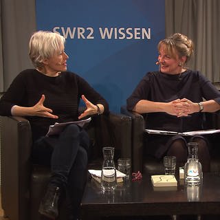 Schriftstellerin Ulrike Draesner, Moderatorin Anja Brockert und Dramaturg John von Düffel im Gespräch