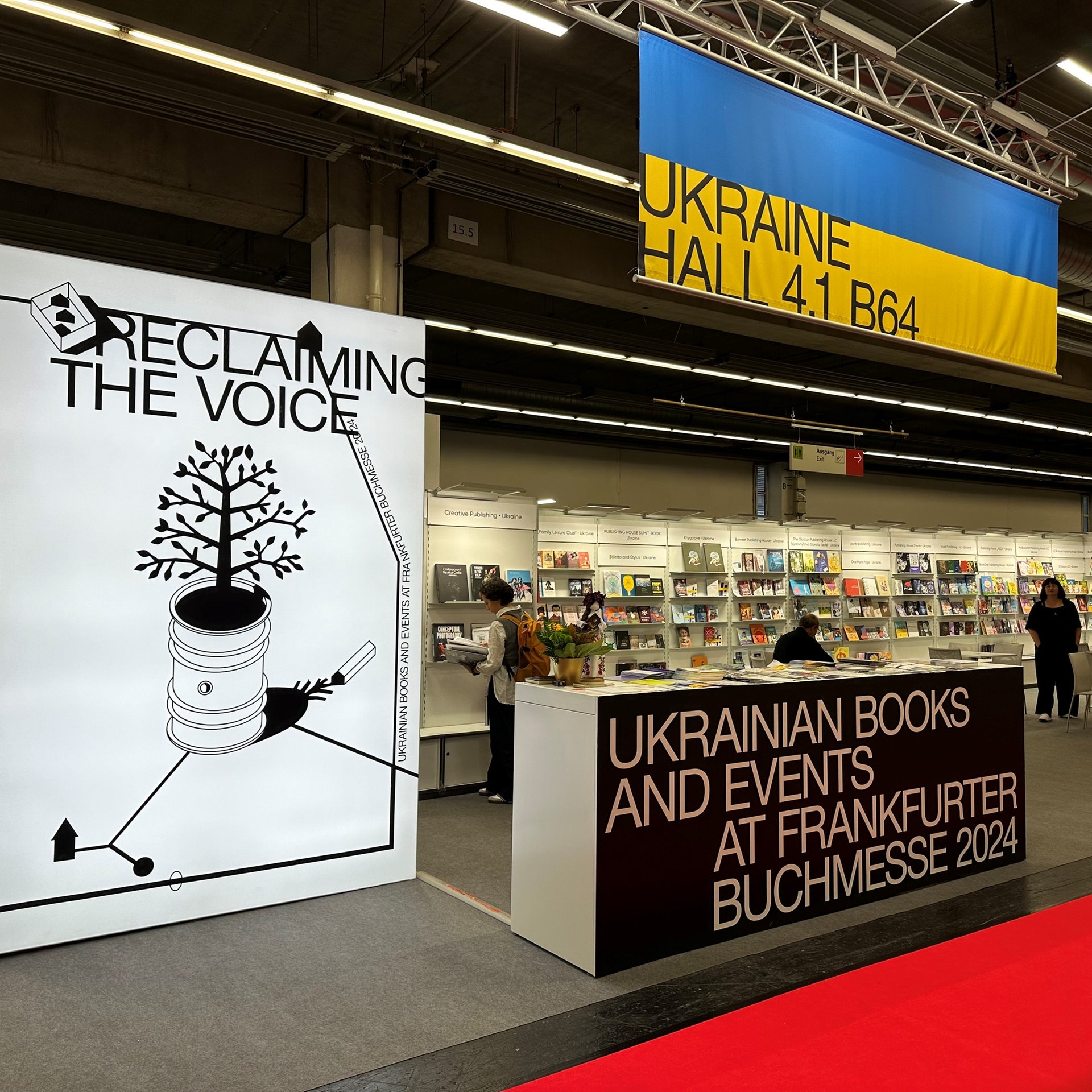 Ukraine-Krieg und Nahost-Konflikt. Debatten von draußen bleiben auf der Frankfurter Buchmesse außen vor