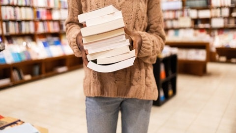 Gemeinsam den Lesestapel abarbeiten: im „Silent Book Club" in Heidelberg.