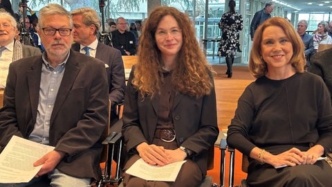 Michail Schischkin, Sandra Richter, Direktorin des DLA Marbach und Wissenschaftsministerin Petra Olschowski