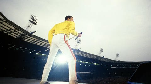 Queen-Frontmann Freddie Mercury im Wembley Stadion 1985
