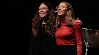 Die Pianistin Sylvie Courvoisier und die Gitarristin Mary Halvorson beim Jazzfest Berlin 2023