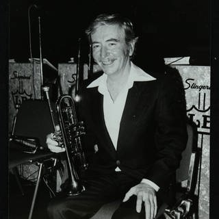 Der Jazztrompeter Bill Berry lacht in die Kamera.