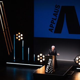 Kulturstaatsministerin Claudia Roth bei den “Applaus-Awards”