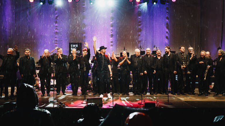 SWR Big Band und Max Mutzke bei den Innsbrucker Promenadenkonzerten