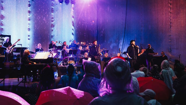 SWR Big Band und Max Mutzke bei den Innsbrucker Promenadenkonzerten