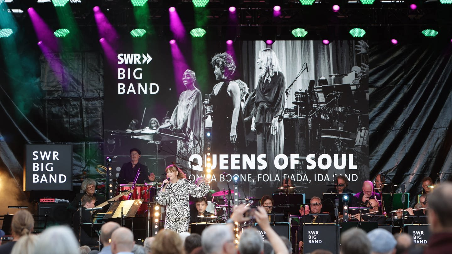 SWR Big Band und die Queens of Soul in Weissach