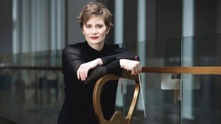 Die Dirigentin Anja Bihlmaier