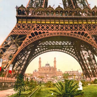 Eiffelturm und Trocadero im Jahr 1900 bei der Weltausstellung in Paris