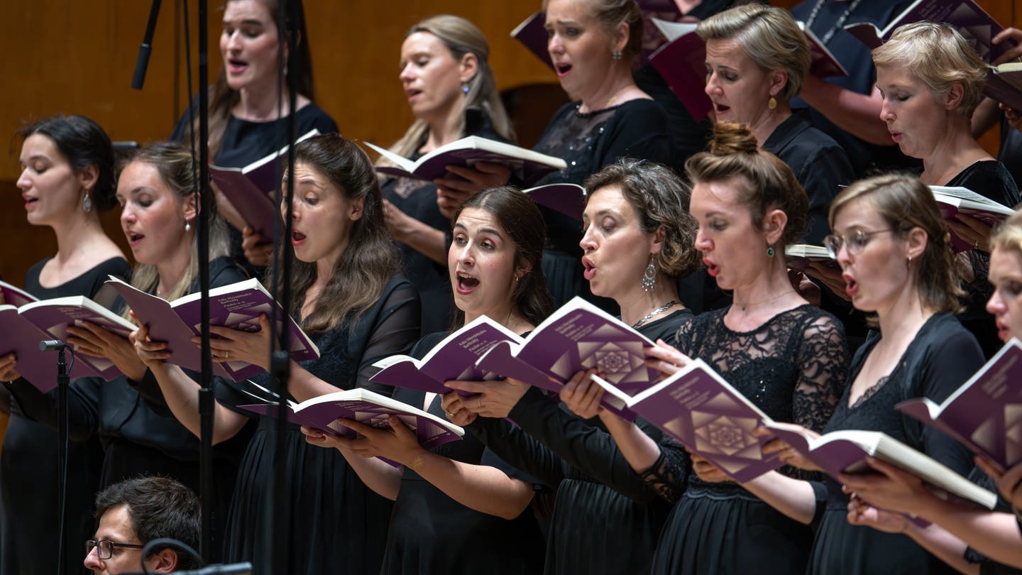 Chor Gaechinger Cantorey beim Abschlusskonzert Musikfest Stuttgart 2024