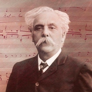 Gabriel Fauré (1845-1924): Schwarz-weiß-Foto von Pierre Petit (1905) vor den Noten seines  Lieds "Arpège" op. 76 Nr. 2