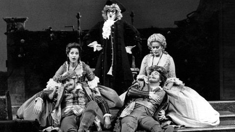 Agnes Baltsa, Thomas Allen, Daniela Mazzucato, Stuart Burrows und Kiri Te Kanawa bei einer Produktion von Mozarts Cosi fan futte im Covent Garden Opera House